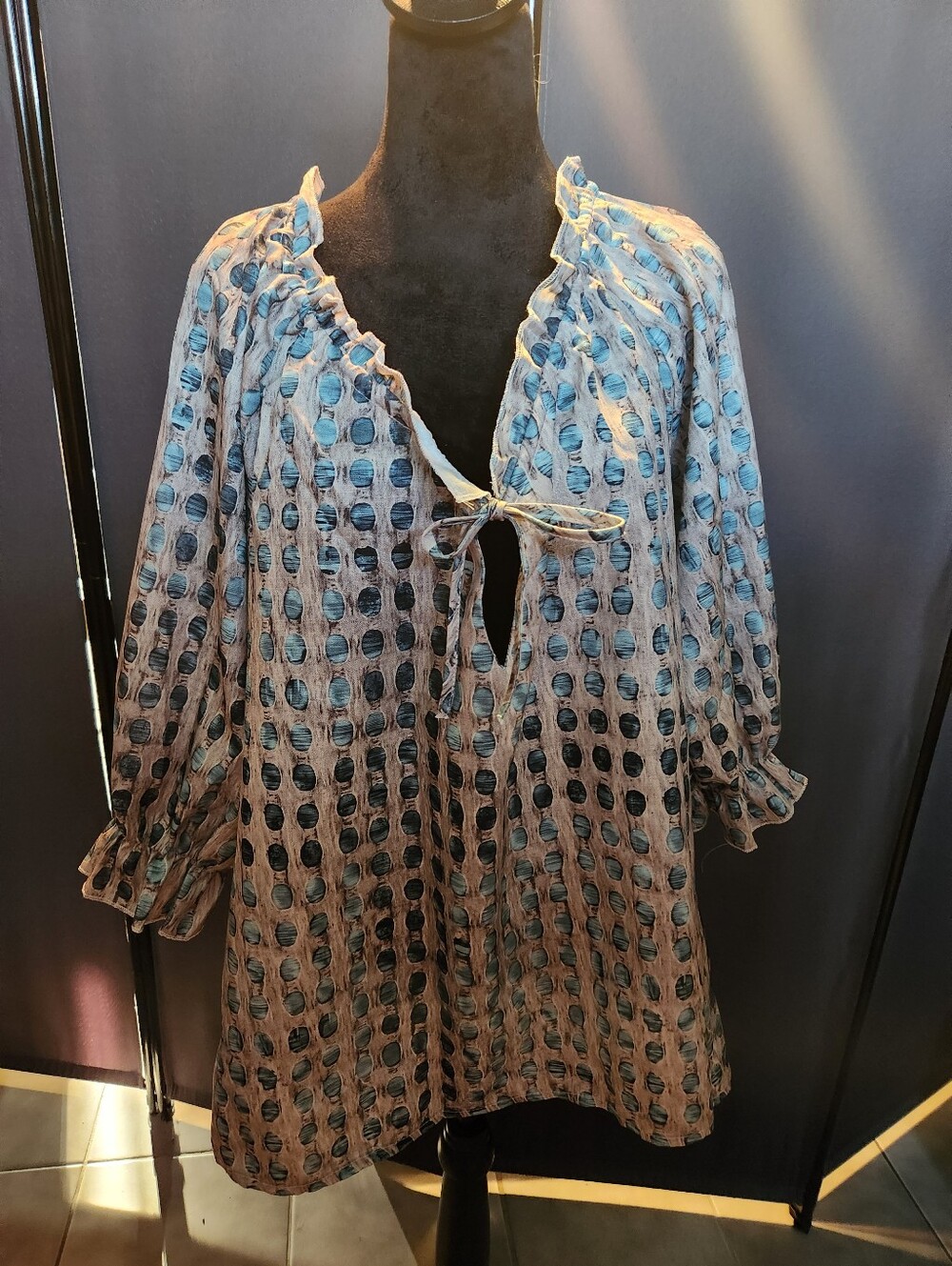 Source Unknown Cream Tunic with Blue Dot Print
